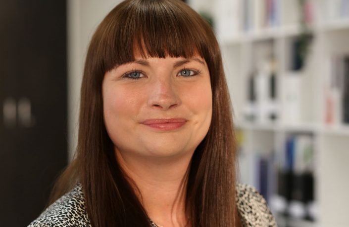 Vicki Morris - headshot